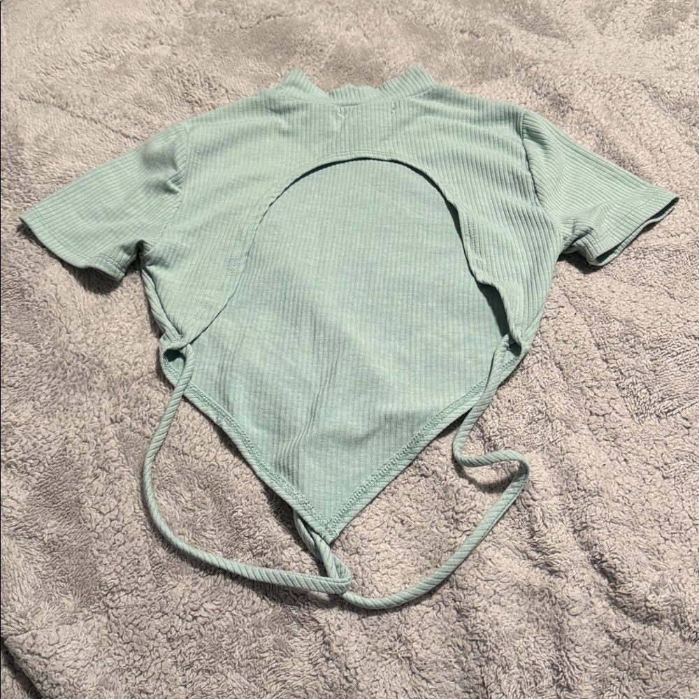 Forever 21 Light Green Ribbed Crop Top - Picture 2 of 3